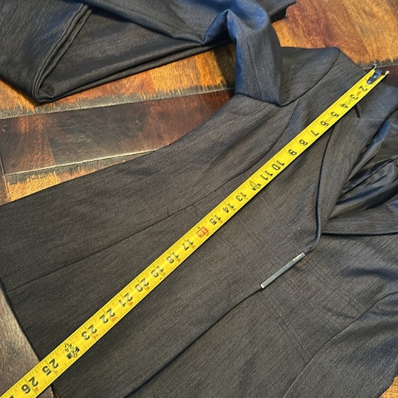 Calvin Klein women’s suit EUC 30” waist - Picture 8 of 13